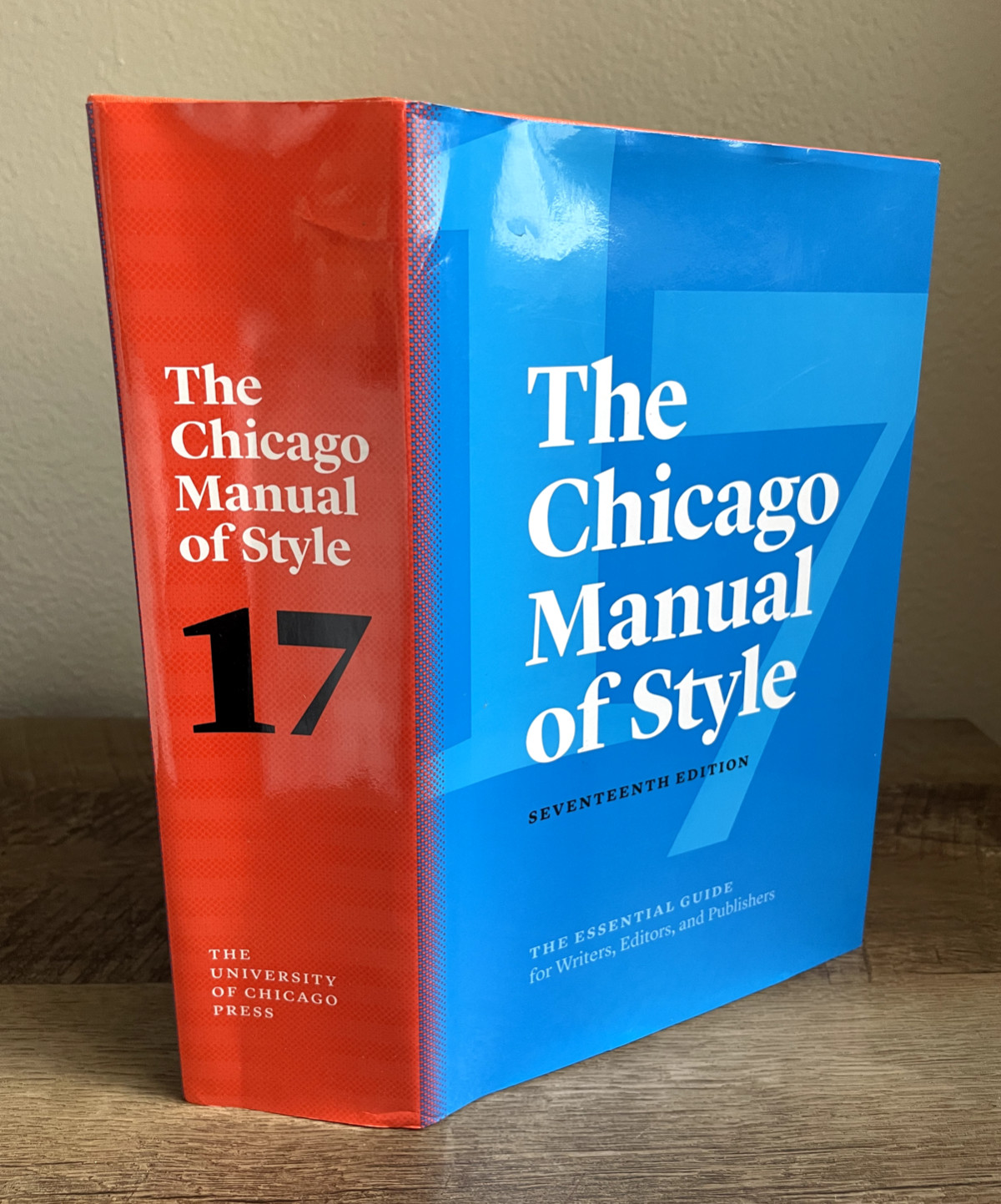 Chicago Manual of Style, 17th Edition by The University Of Chicago Press