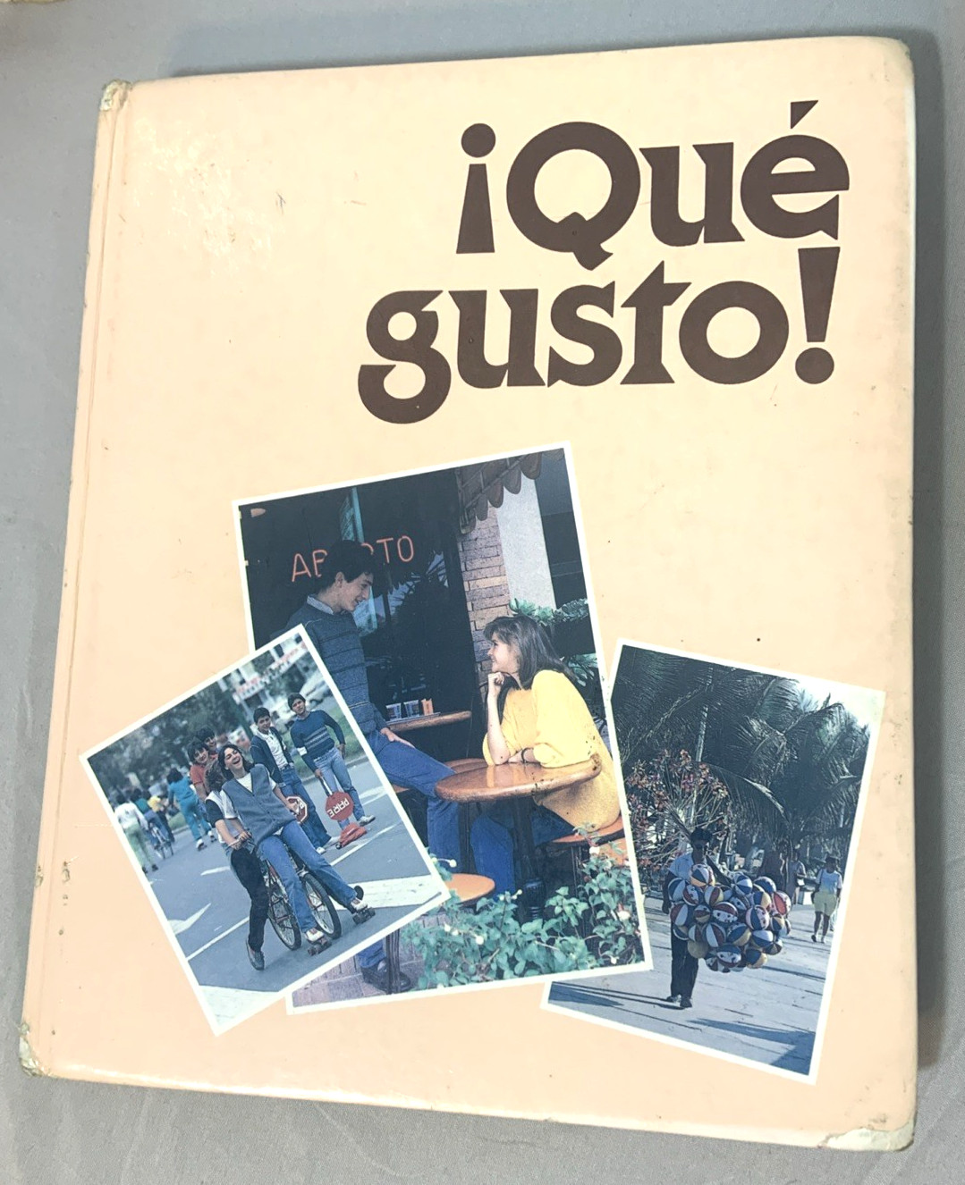 Que Gusto Spanish Textbook 1988 Vintage EMC Robert Brett Hardcover