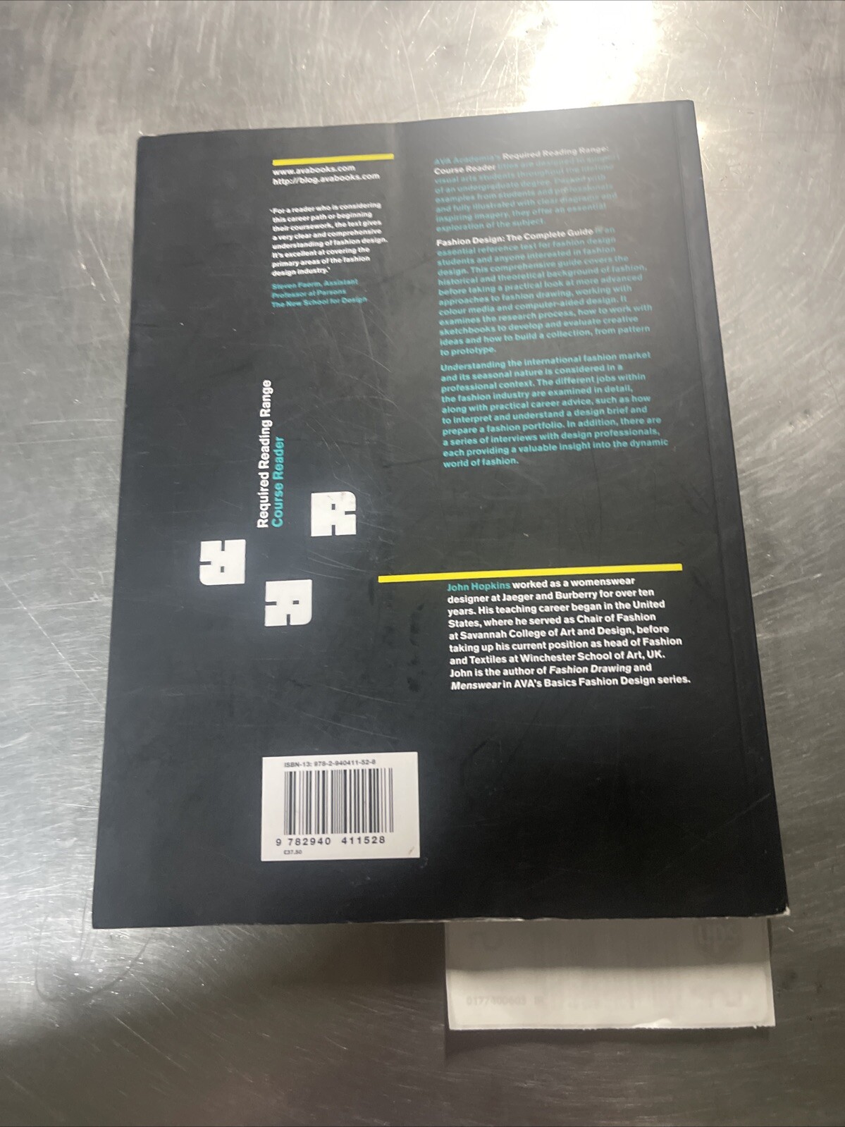 Fashion Design: The Complete Guide (Required Reading Range) – VERY GOOD