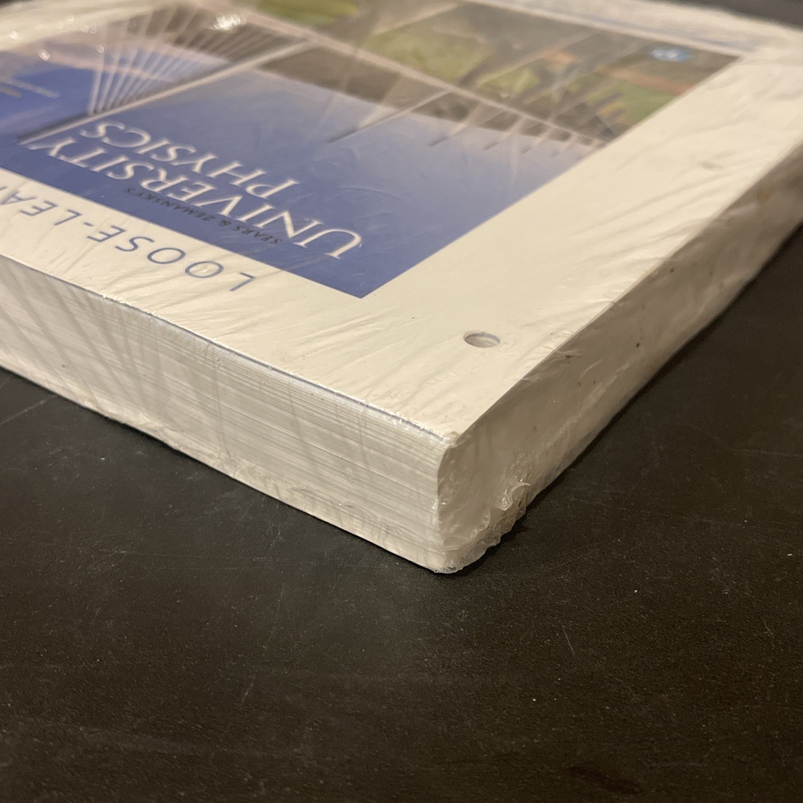 University Physics with Modern Physics, 15th. Loose-Leaf Ed , Young & Freedman
