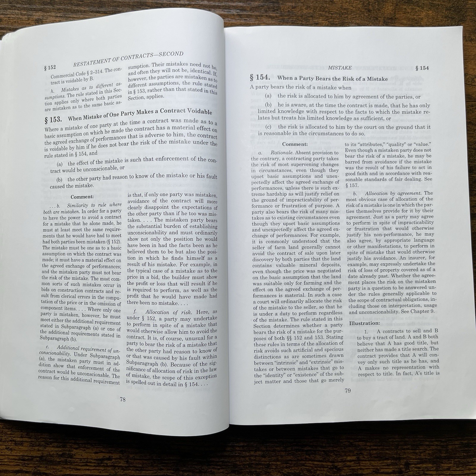 Selections for Contracts by E. Farnsworth West Academic ISBN 9798887860244