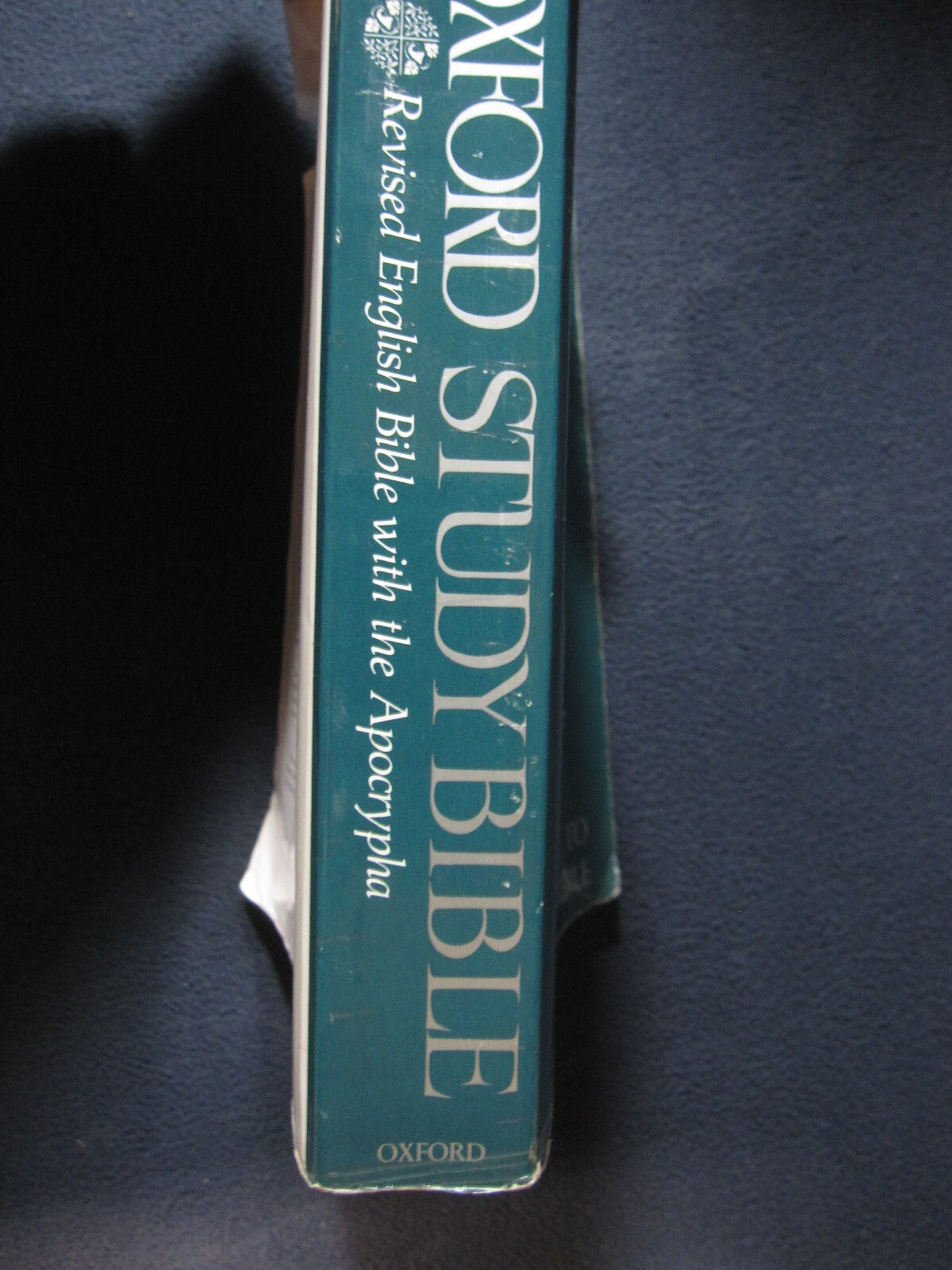The Oxford Study Bible: Revised English Bible with the Apocrypha [Paperback] S..