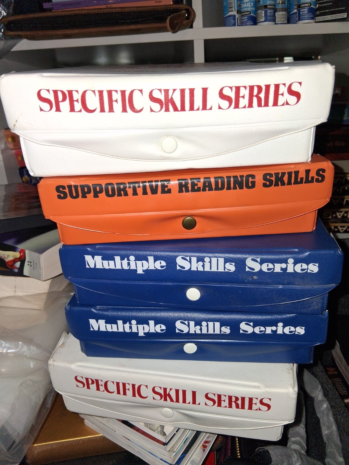 LOT SPECIFIC SKILL SERIES Getting the Main Idea Richard A Boning BARNELL L
