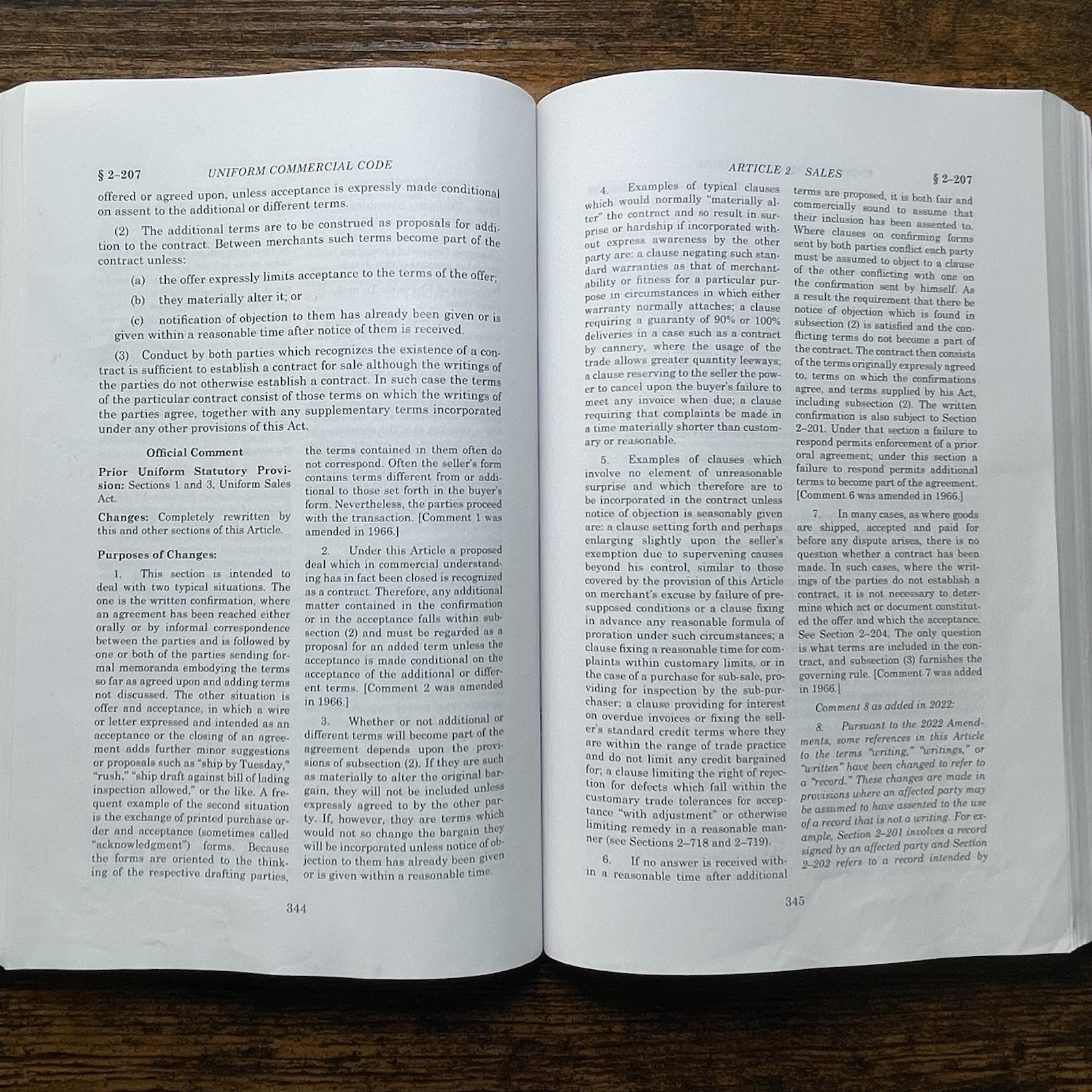 Selections for Contracts by E. Farnsworth West Academic ISBN 9798887860244