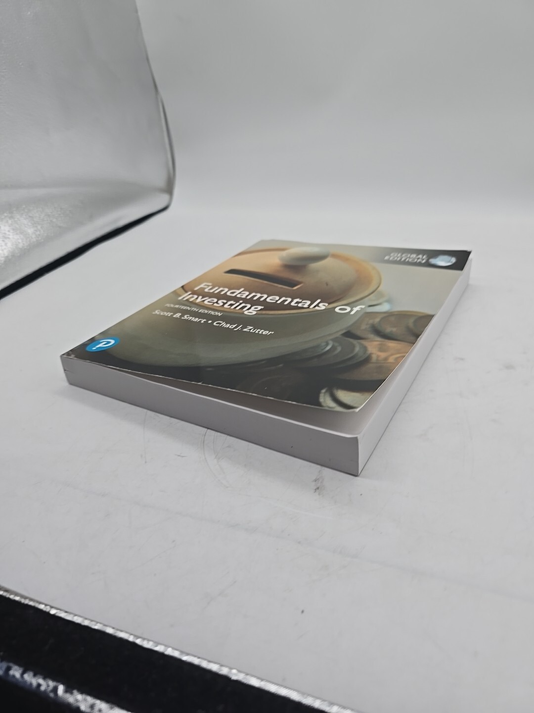 Fundamentals of Investing, Global Edition 14th Edition by Scott Smart (English)