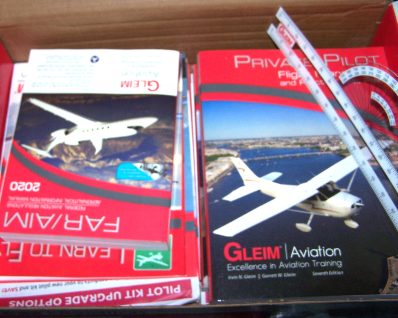 Gleim 2019 Private Pilot Kit – Lightly Used (1 book only is used)- no software,