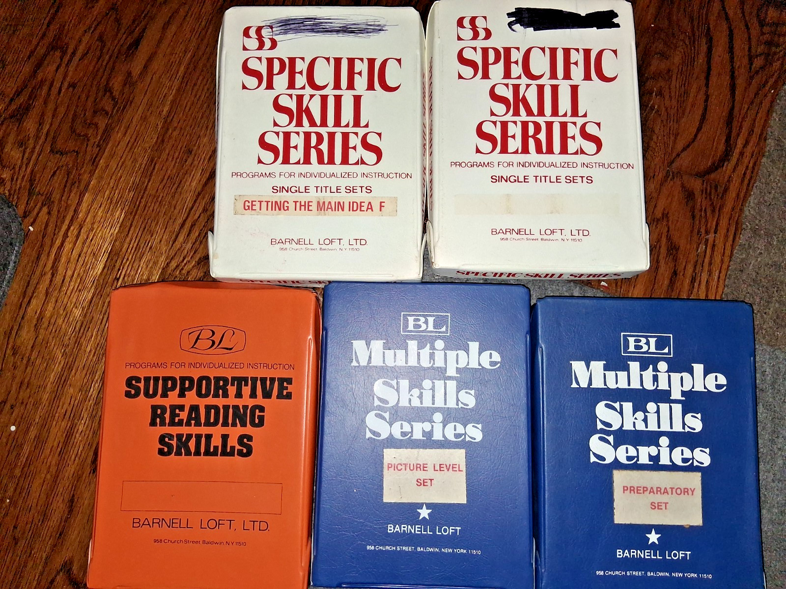 LOT SPECIFIC SKILL SERIES Getting the Main Idea Richard A Boning BARNELL L
