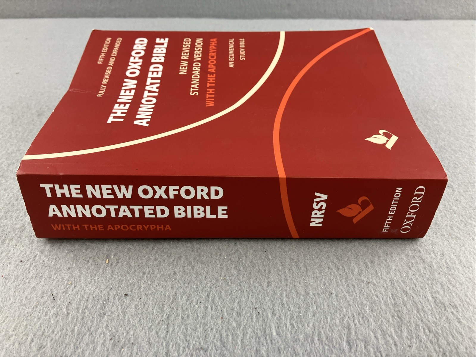 New Oxford Annotated Bible with Apocrypha : New Revised Standard Version by…