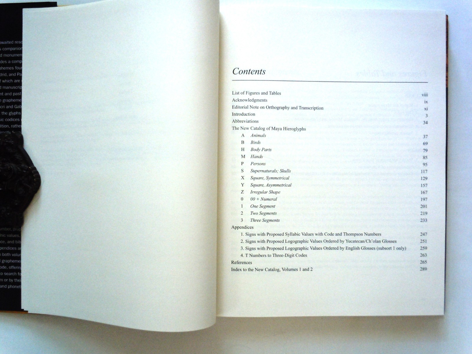 The New Catalog of Maya Hieroglyphs Volume 2 The Codical Texts – Illustrated HC