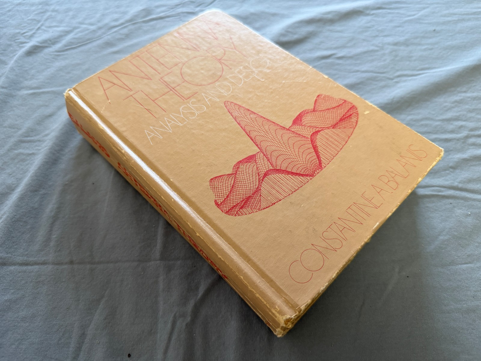 Antenna Theory: Analysis and Design 1982 HC Constantine A Balanis