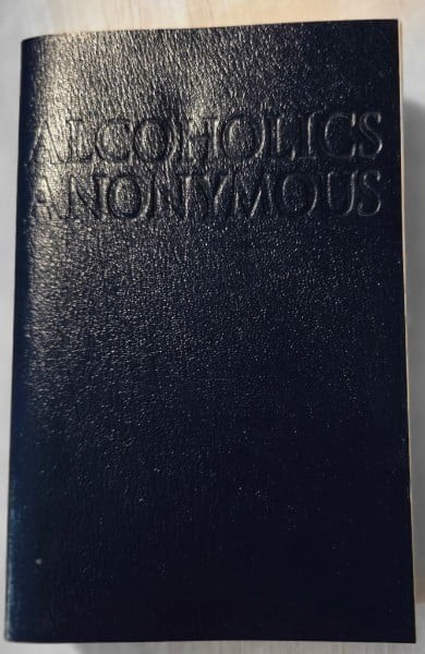 LARGE PRINT Alcoholics Anonymous Blue Book 4th Edition 2001 575 pages Large Book
