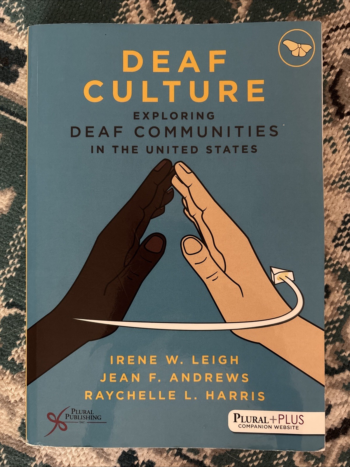 Deaf Culture: Exploring Deaf Communities in the U.S. 2018 USED GREAT CONDITION