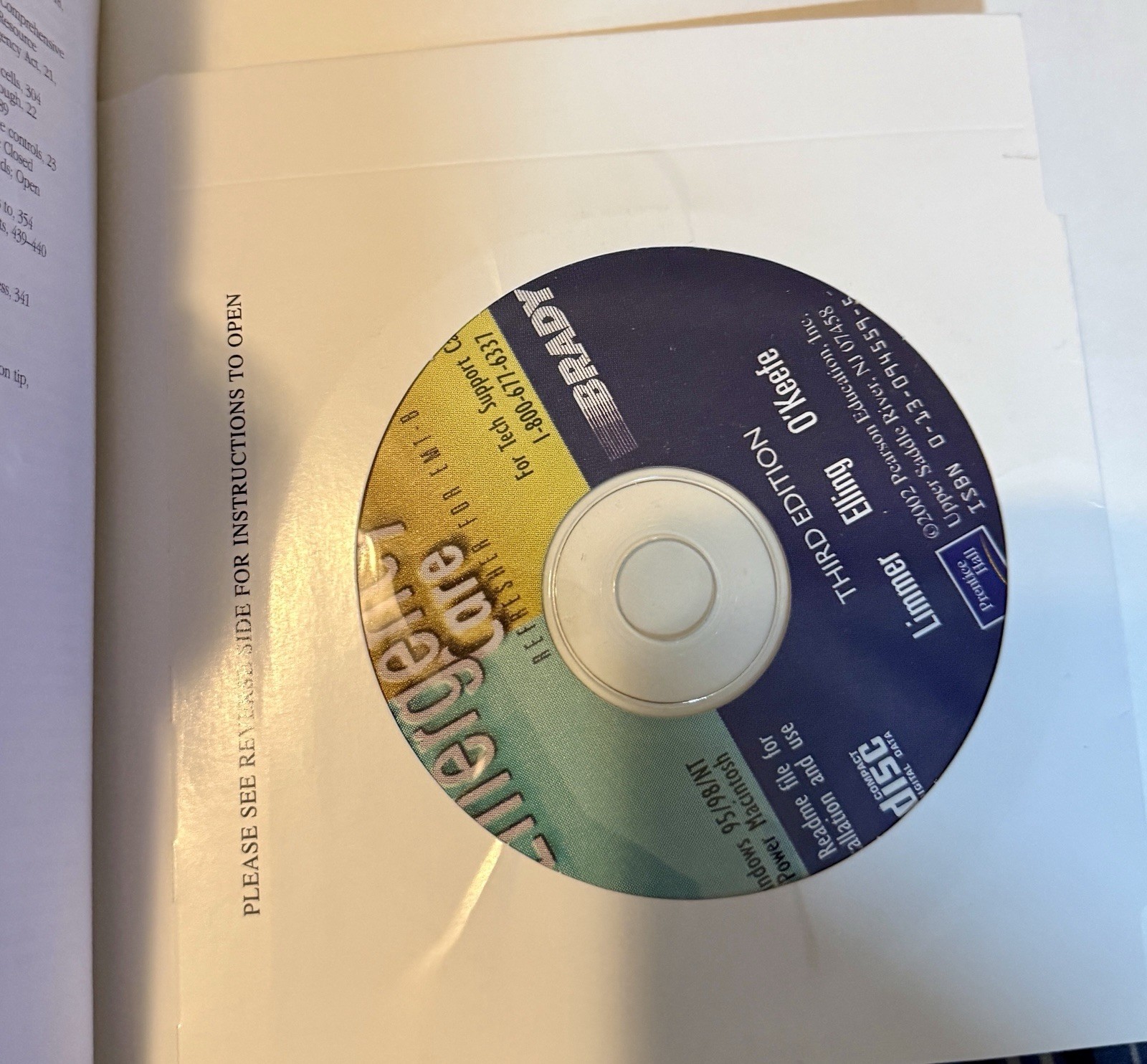 Essentials of Emergency Care : Refresher for EMT-B 3rd Ed. (includes sealed CD)