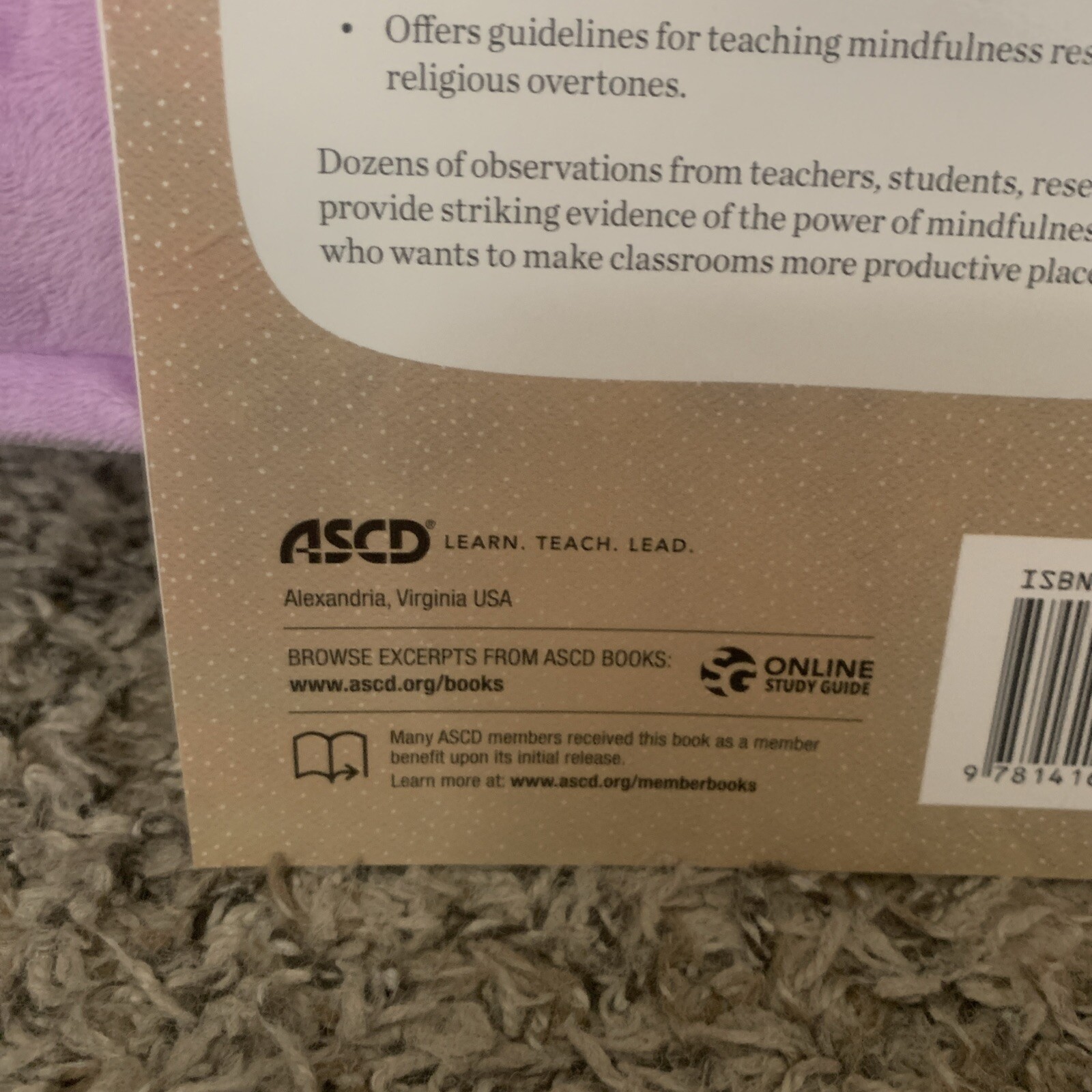 Mindfulness in the Classroom : Strategies for Promoting Concentration, Compassio