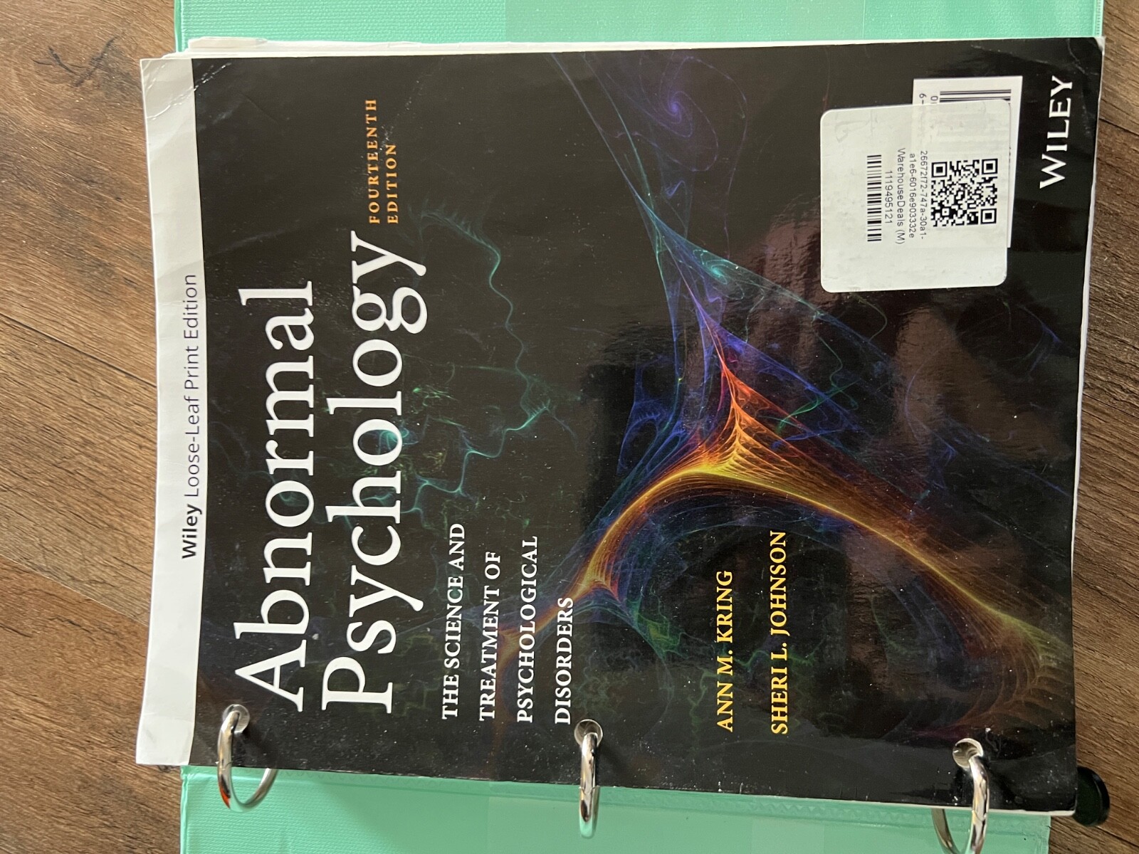 Abnormal Psychology – 14th Edition (Kring, Johnson). Ring bound in binder.